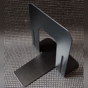 1 Pair Of Metal Bookends